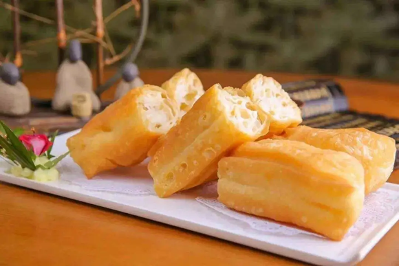 1587698980994905.png yt (1).png