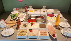 海底撈預虧超38億，連鎖商超業績慘淡，2022餐飲零售業怎么玩?