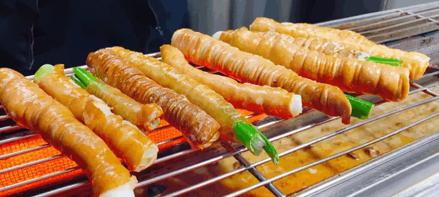 肥腸卷大蔥、鮮鹵肥腸...肥腸進(jìn)入全場(chǎng)景時(shí)代，重量級(jí)選手開(kāi)啟正面廝殺！鄭州預(yù)制菜展見(jiàn)分曉