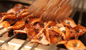 備戰(zhàn)燒烤季，今年市場(chǎng)還火不火？燒烤食材整點(diǎn)兒啥？